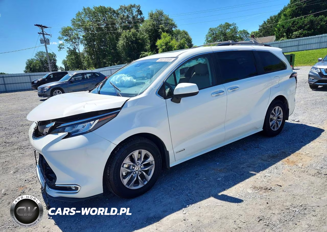 2021 Toyota Sienna Xle