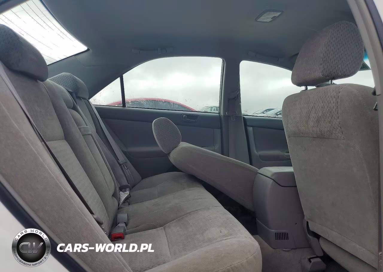 2002 Toyota Camry Le VIN:4T1BE32K72U007478 - 10