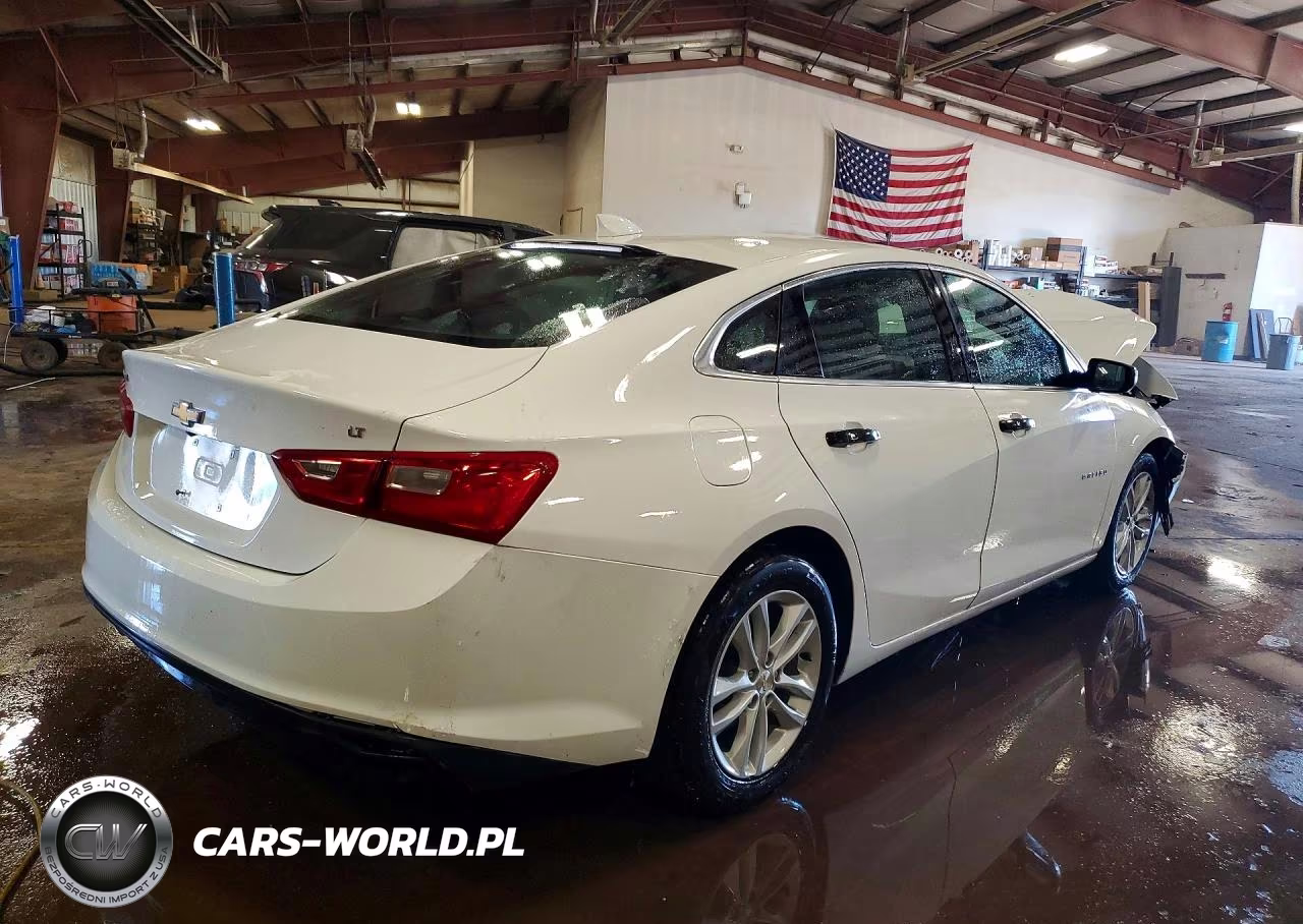 2018 Chevrolet Malibu Lt VIN:1G1ZD5ST6JF135667 - 3