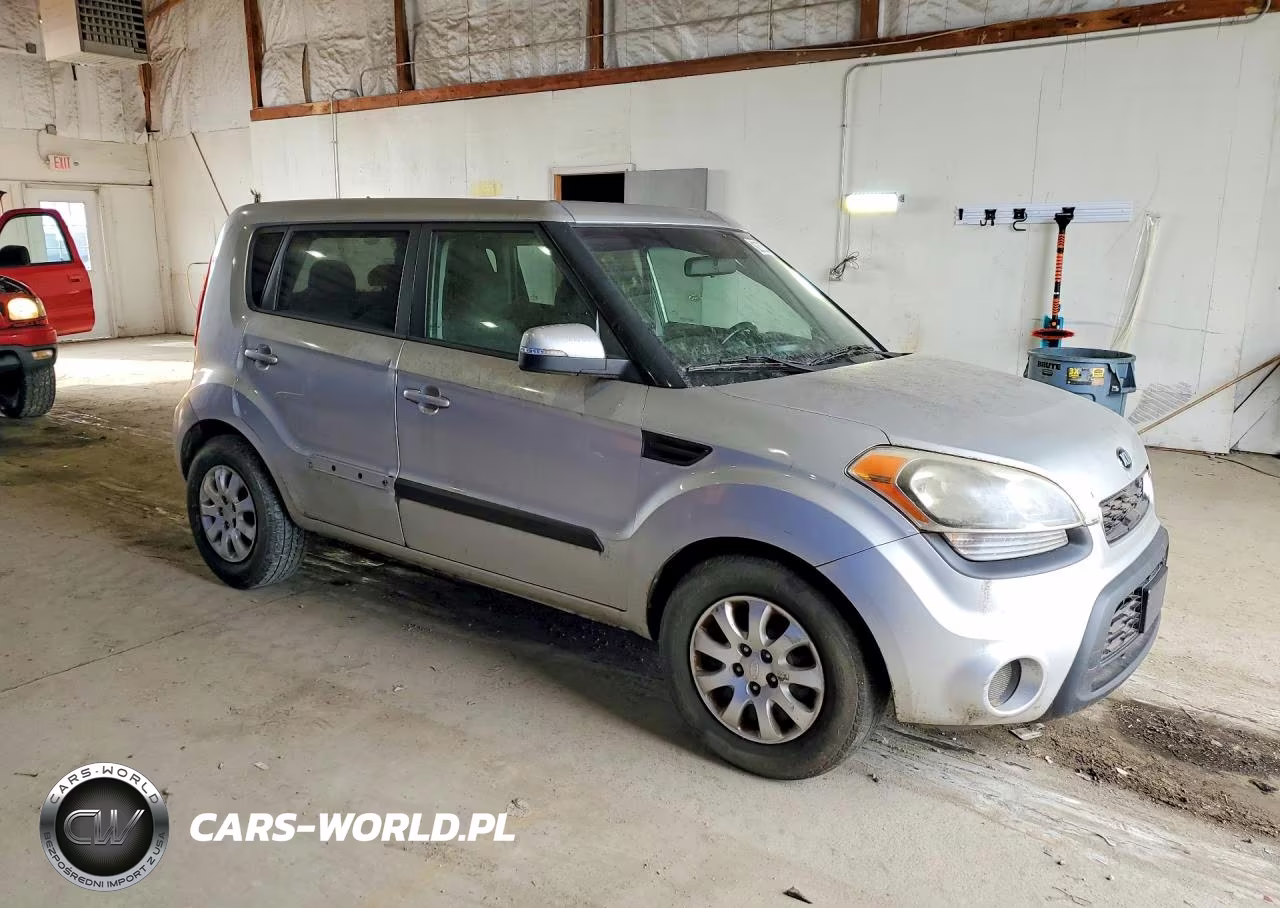 2013 Kia Soul + VIN:KNDJT2A65D7505930 - 4