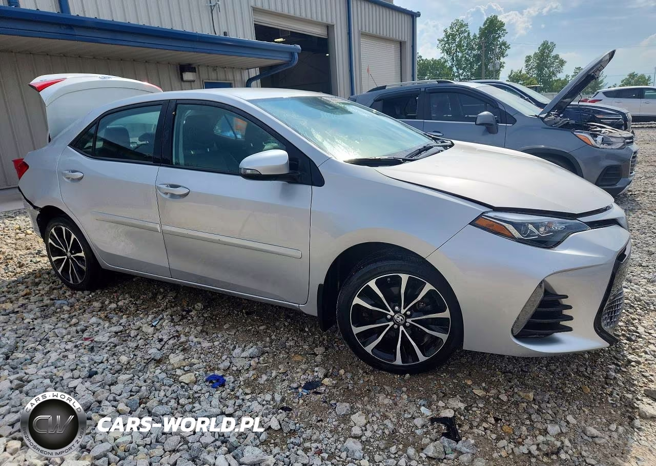 2018 Toyota Corolla Se VIN:2T1BURHE9JC033216 - 4