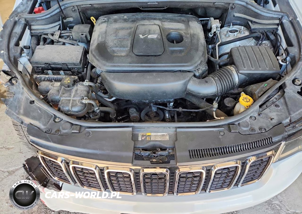 2018 Jeep Grand Cherokee Laredo VIN:1C4RJFAG9JC240747 - 12