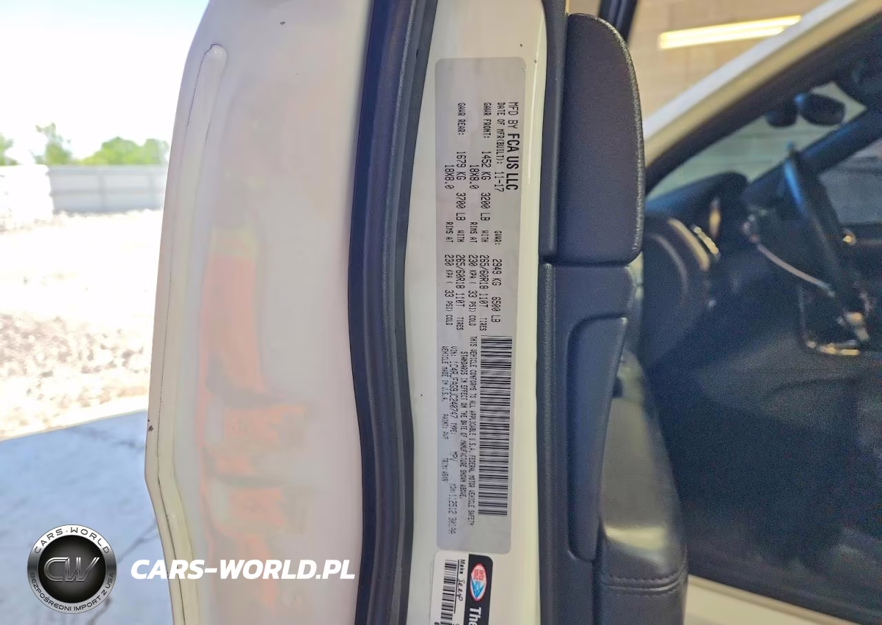 2018 Jeep Grand Cherokee Laredo VIN:1C4RJFAG9JC240747 - 14