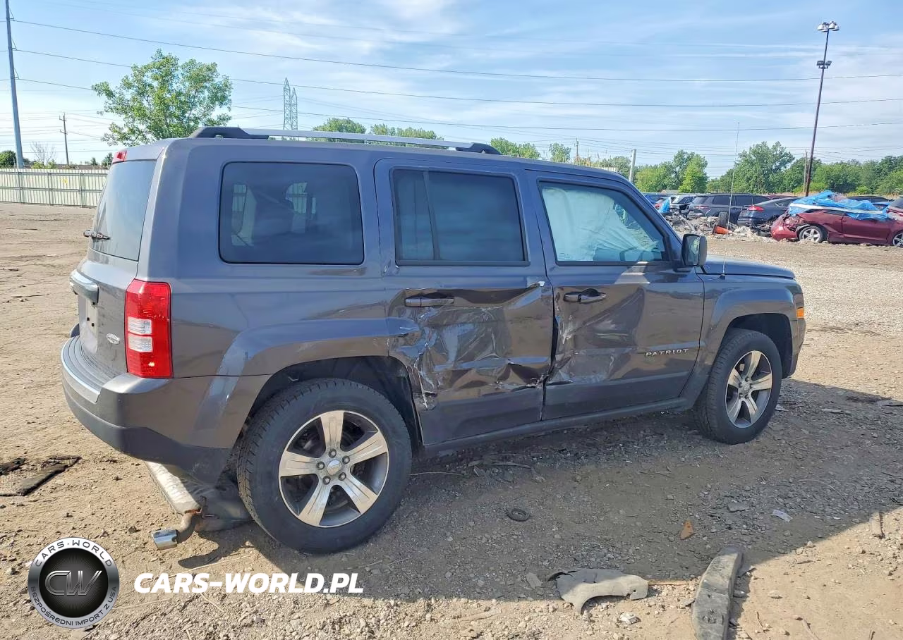 2017 Jeep Patriot Latitude VIN:1C4NJRFB2HD152379 - 3