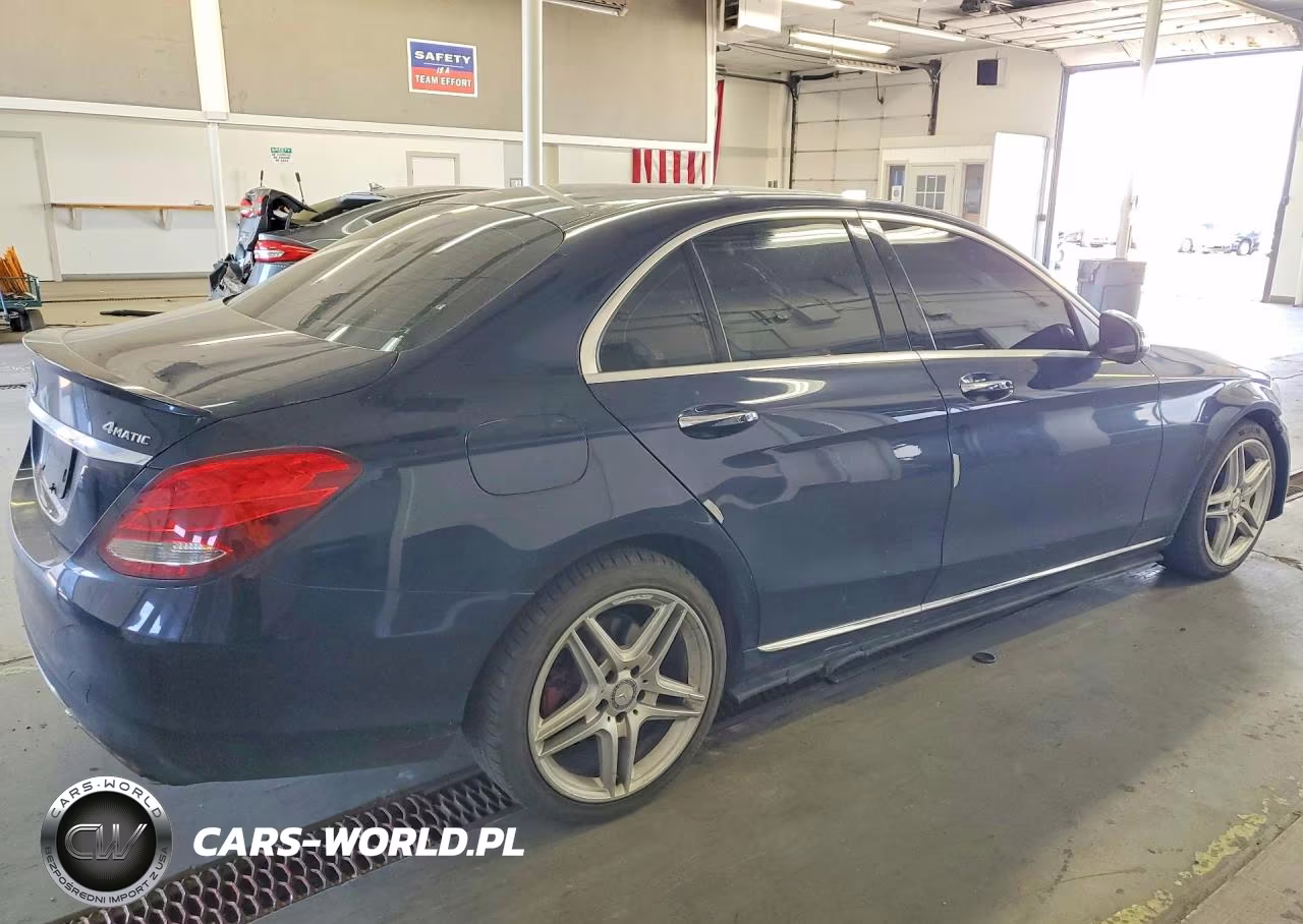 2016 Mercedes-Benz C 300 4Matic VIN:55SWF4KB1GU147338 - 3