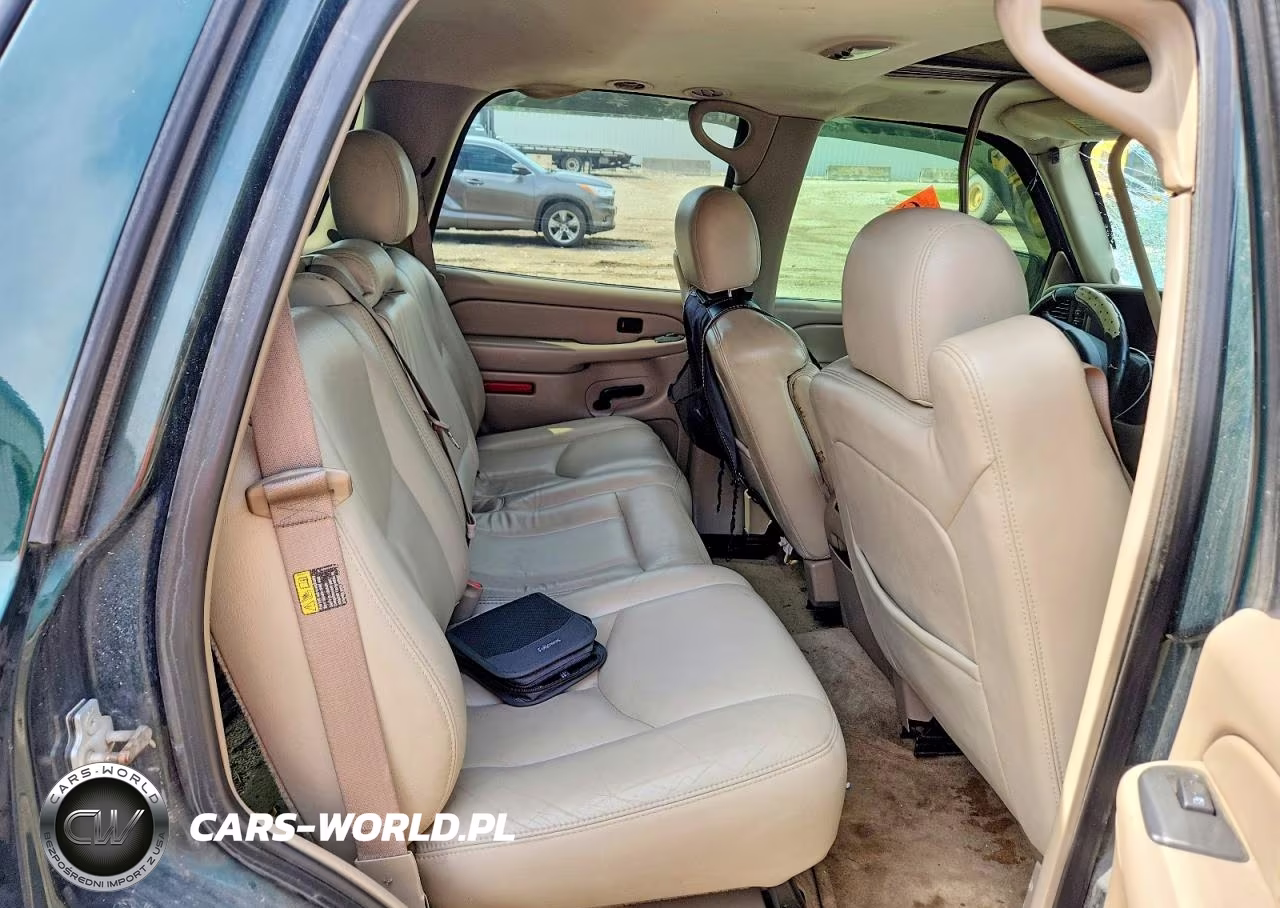 2004 Chevrolet Tahoe K1500 VIN:1GNEK13ZX4J243547 - 11