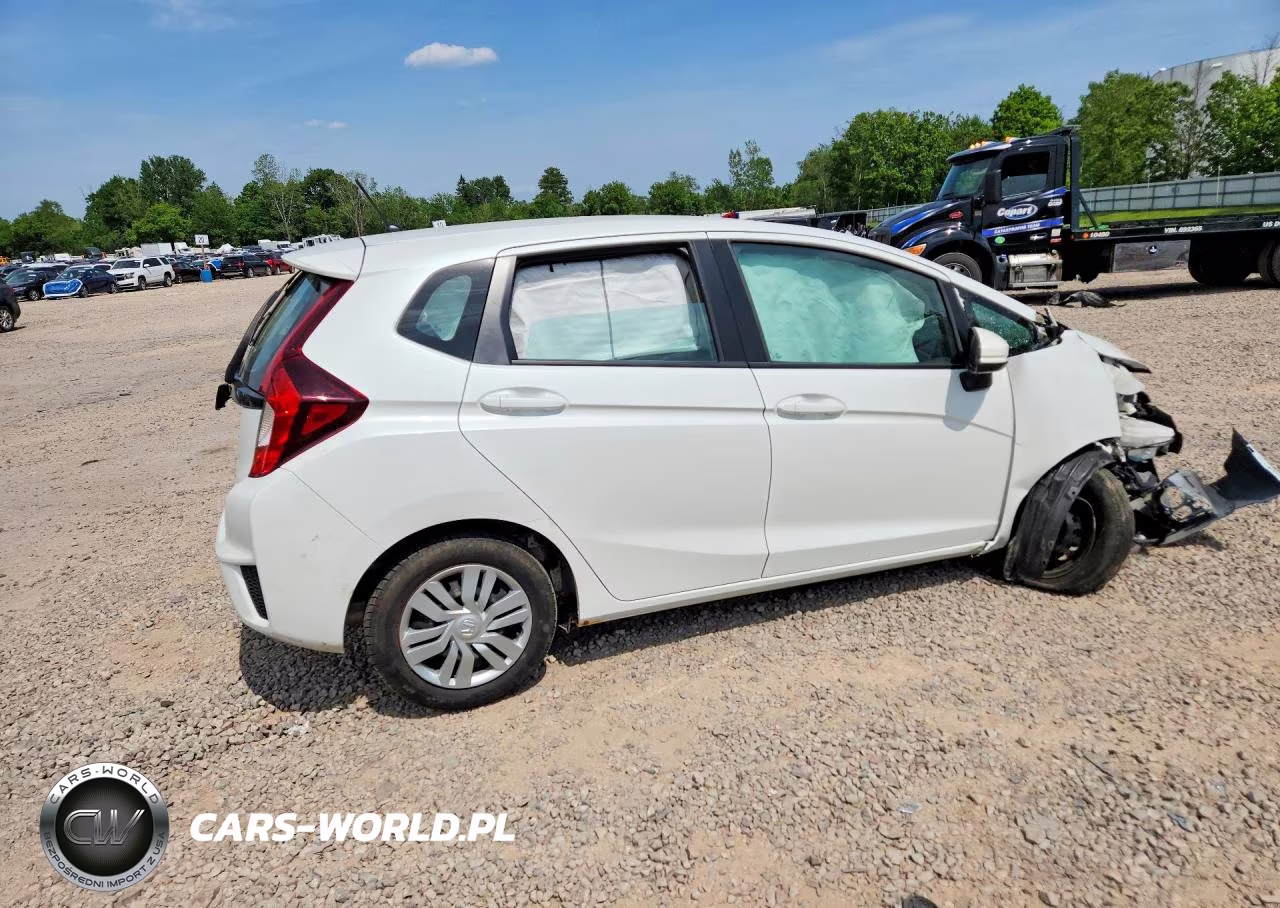 2015 Honda Fit Lx VIN:3HGGK5H52FM743997 - 3