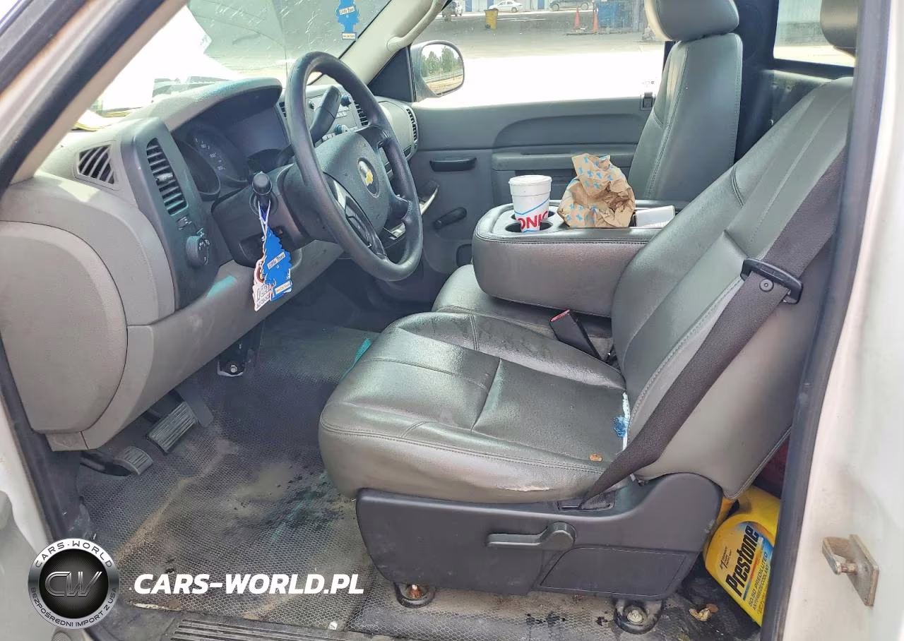 2010 Chevrolet Silverado C1500 VIN:1GCPCPEX8AZ299092 - 7
