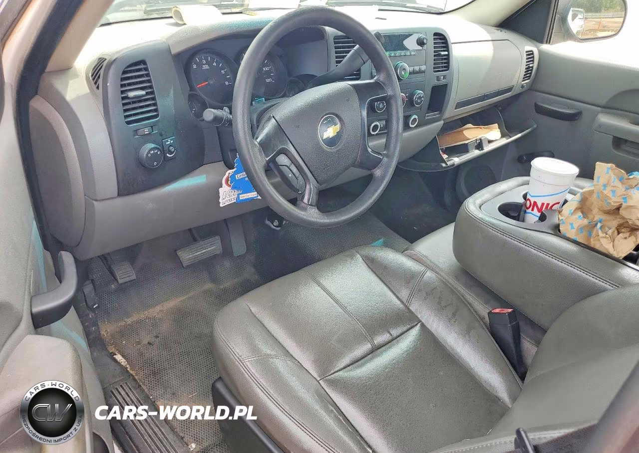 2010 Chevrolet Silverado C1500 VIN:1GCPCPEX8AZ299092 - 8