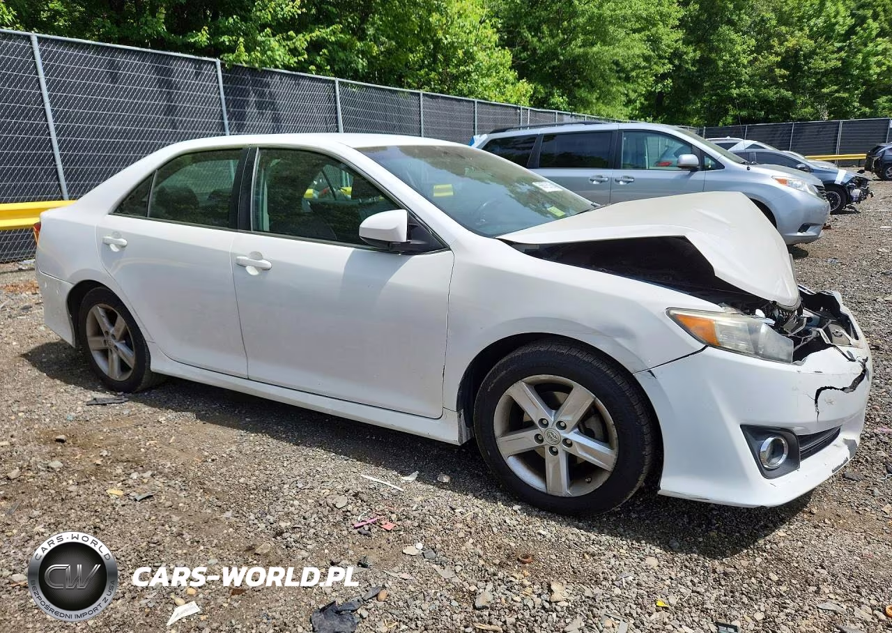 2014 Toyota Camry Se VIN:4T1BF1FK9EU754273 - 4