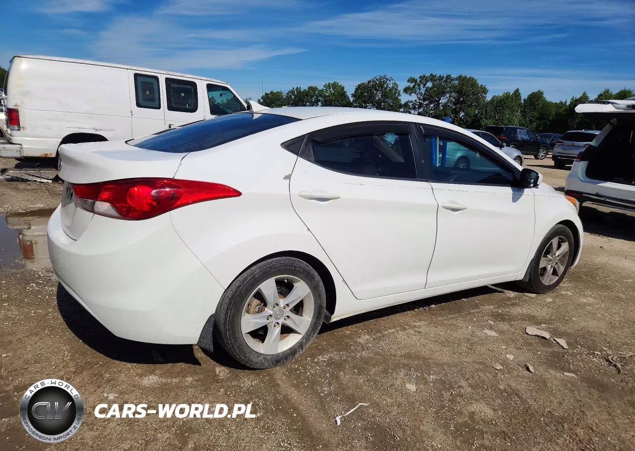 2013 Hyundai Elantra Gls VIN:5NPDH4AE7DH448630 - 3