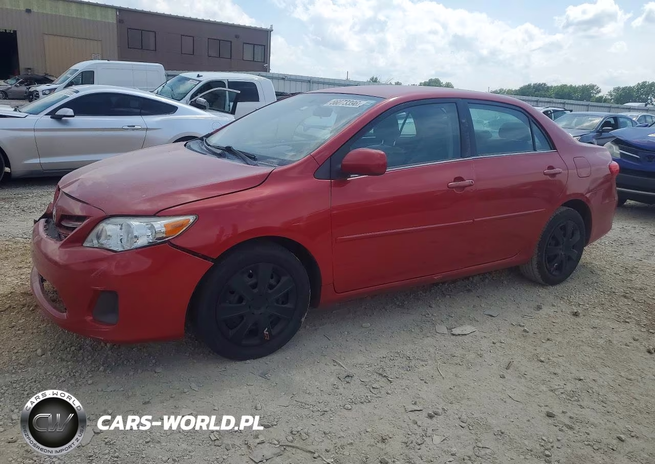 2013 Toyota Corolla Le – zdjęcie 1 z 12