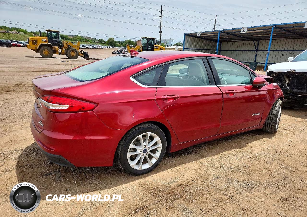 2019 Ford Fusion Se VIN:3FA6P0LU5KR200692 - 3