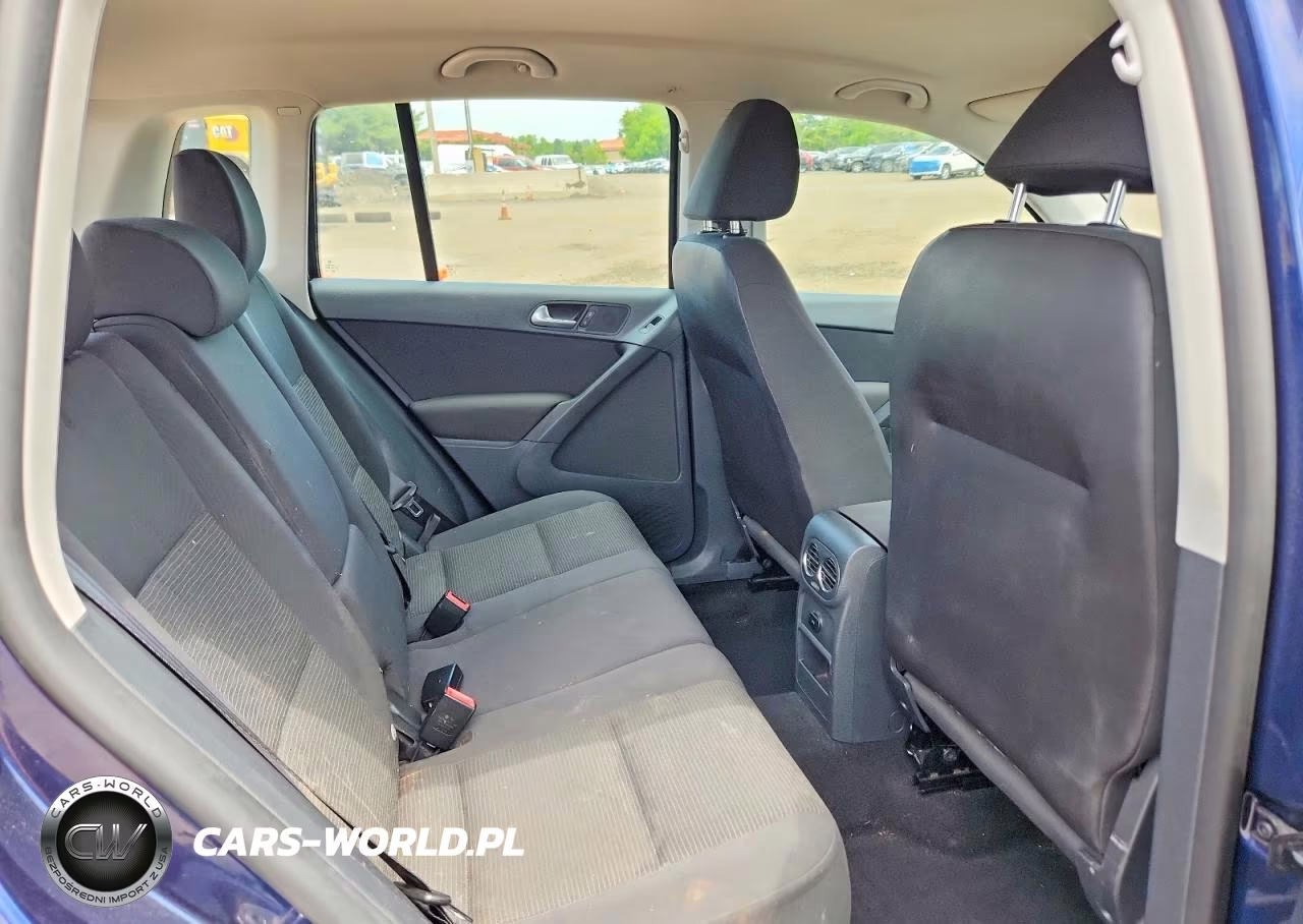 2012 Volkswagen Tiguan S VIN:WVGBV7AXXCW611178 - 10