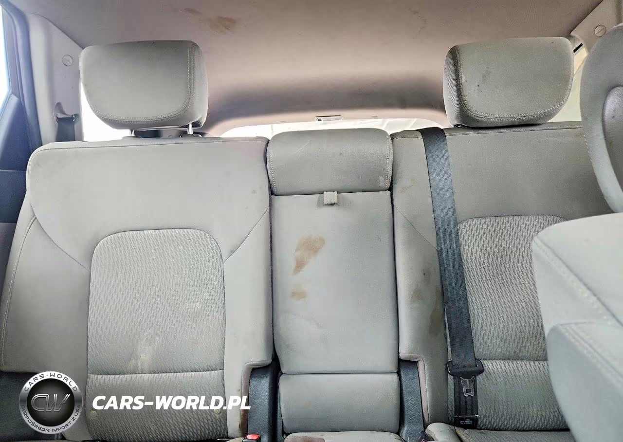 2018 Hyundai Santa Fe Se VIN:KM8SM4HF5JU278069 - 10