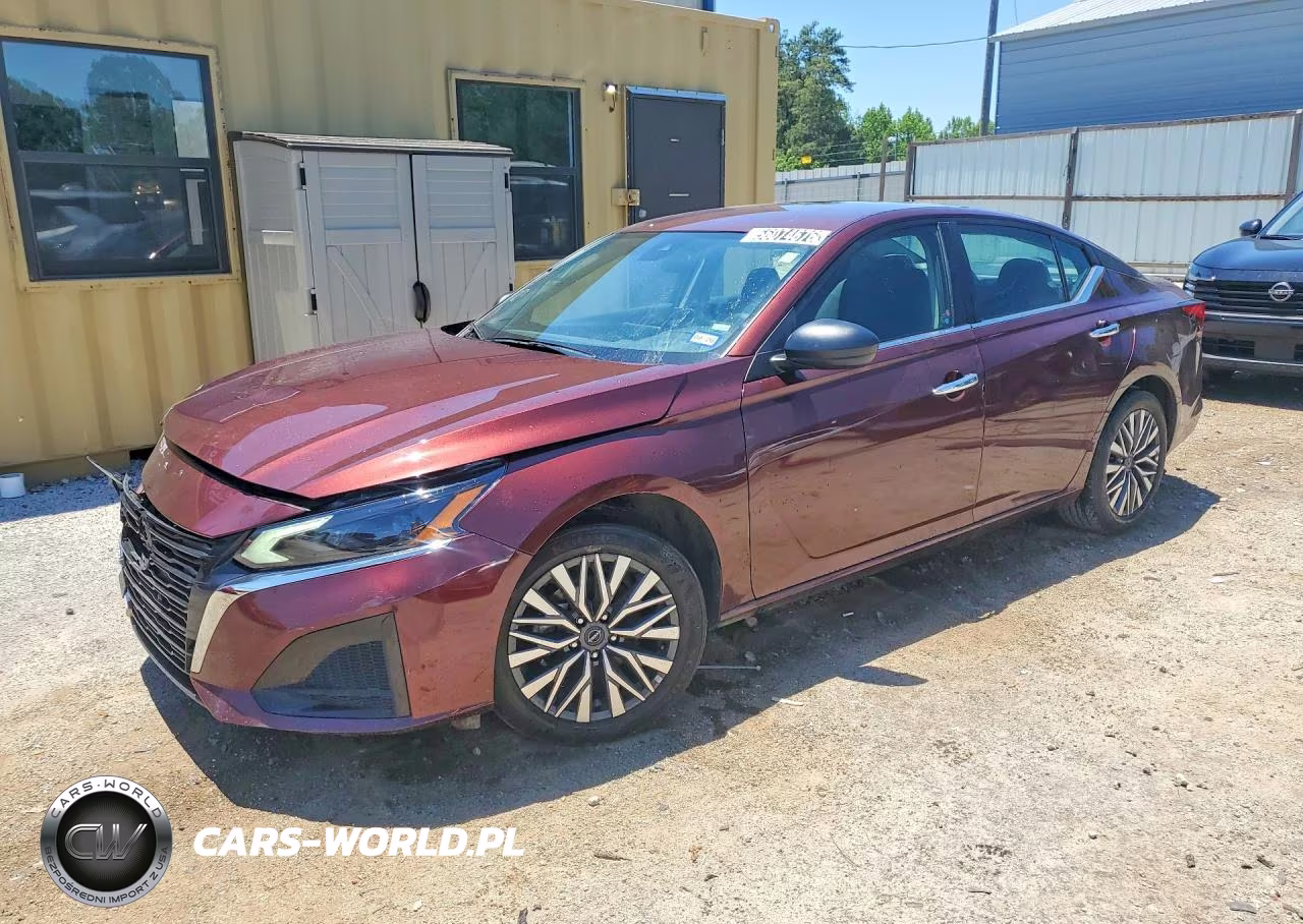 2025 Nissan Altima Sv