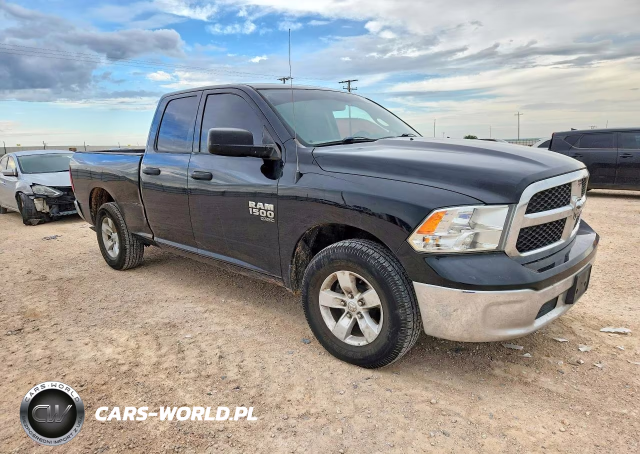 2019 Ram 1500 Classic Tradesman VIN:1C6RR6FG3KS613720 - 4