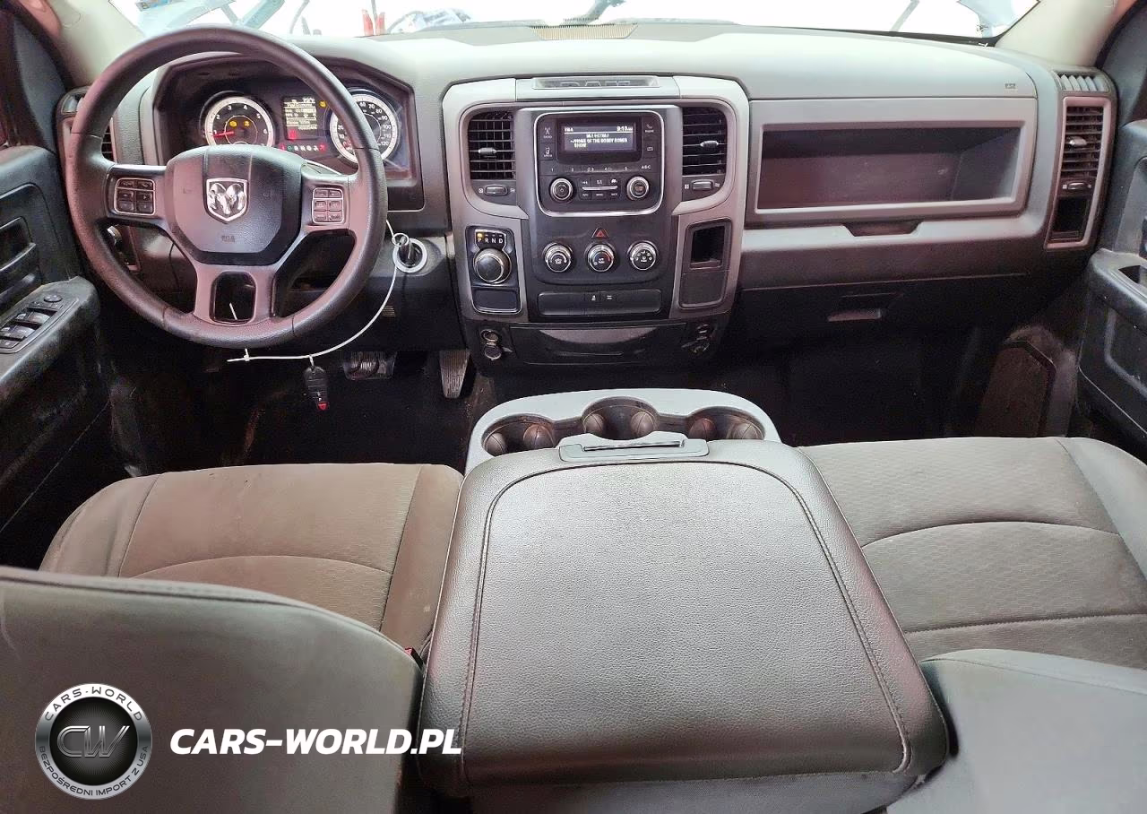 2019 Ram 1500 Classic Tradesman VIN:1C6RR6FG3KS613720 - 8