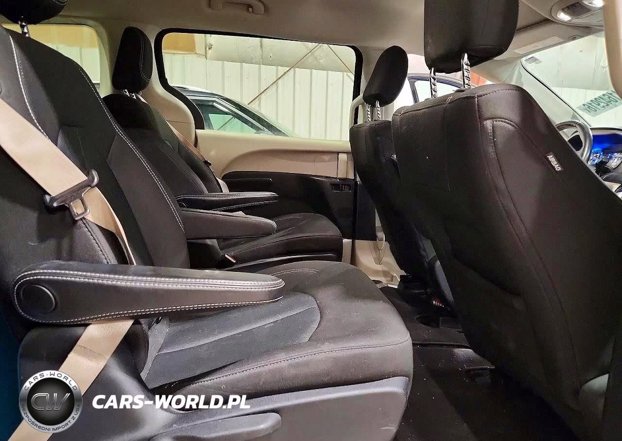 2020 Chrysler Voyager VIN:2C4RC1CG2LR138484 - 11