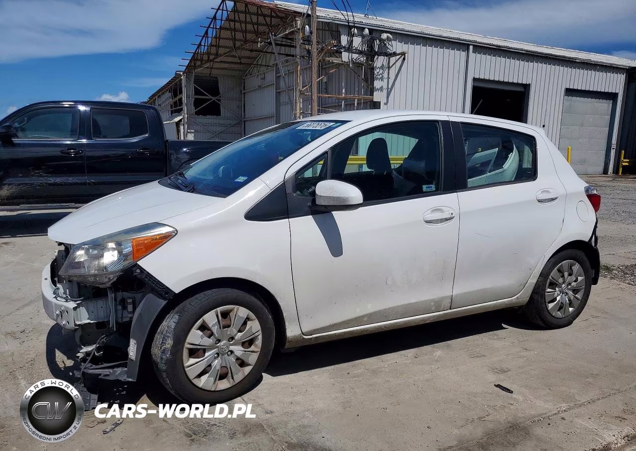 2014 Toyota Yaris 5-Door Le
