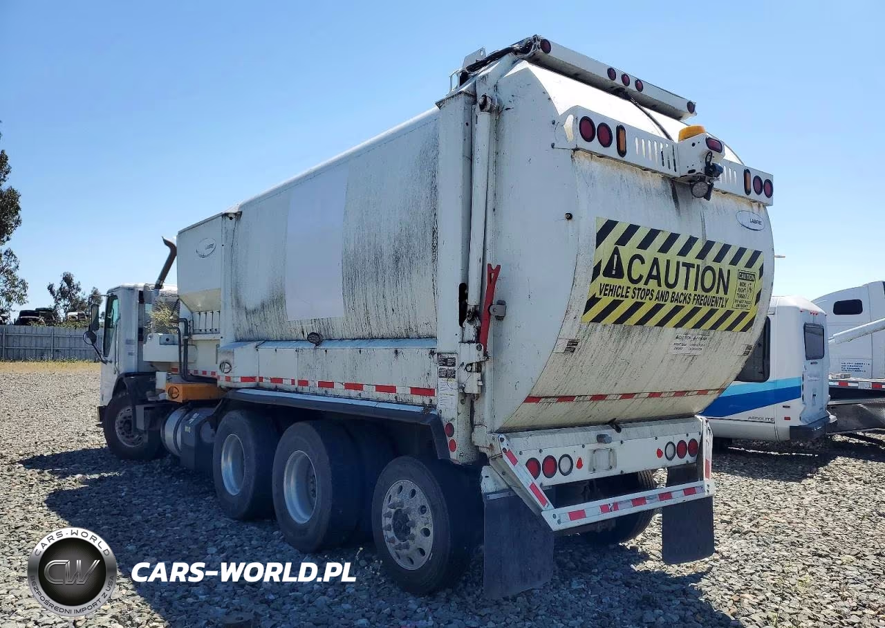 2013 American La France Condor Refuse Truck VIN:5SXHNZCY4DR1A1185 - 3