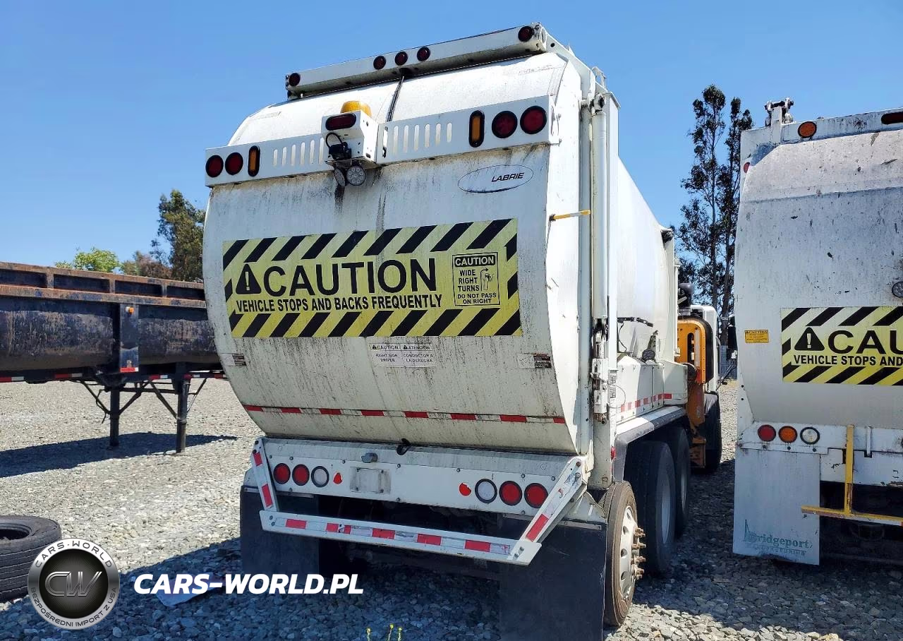 2013 American La France Condor Refuse Truck VIN:5SXHNZCY4DR1A1185 - 4