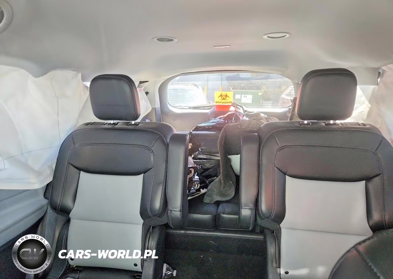 2022 Ford Explorer Xlt VIN:1FMSK8DH8NGA22629 - 10