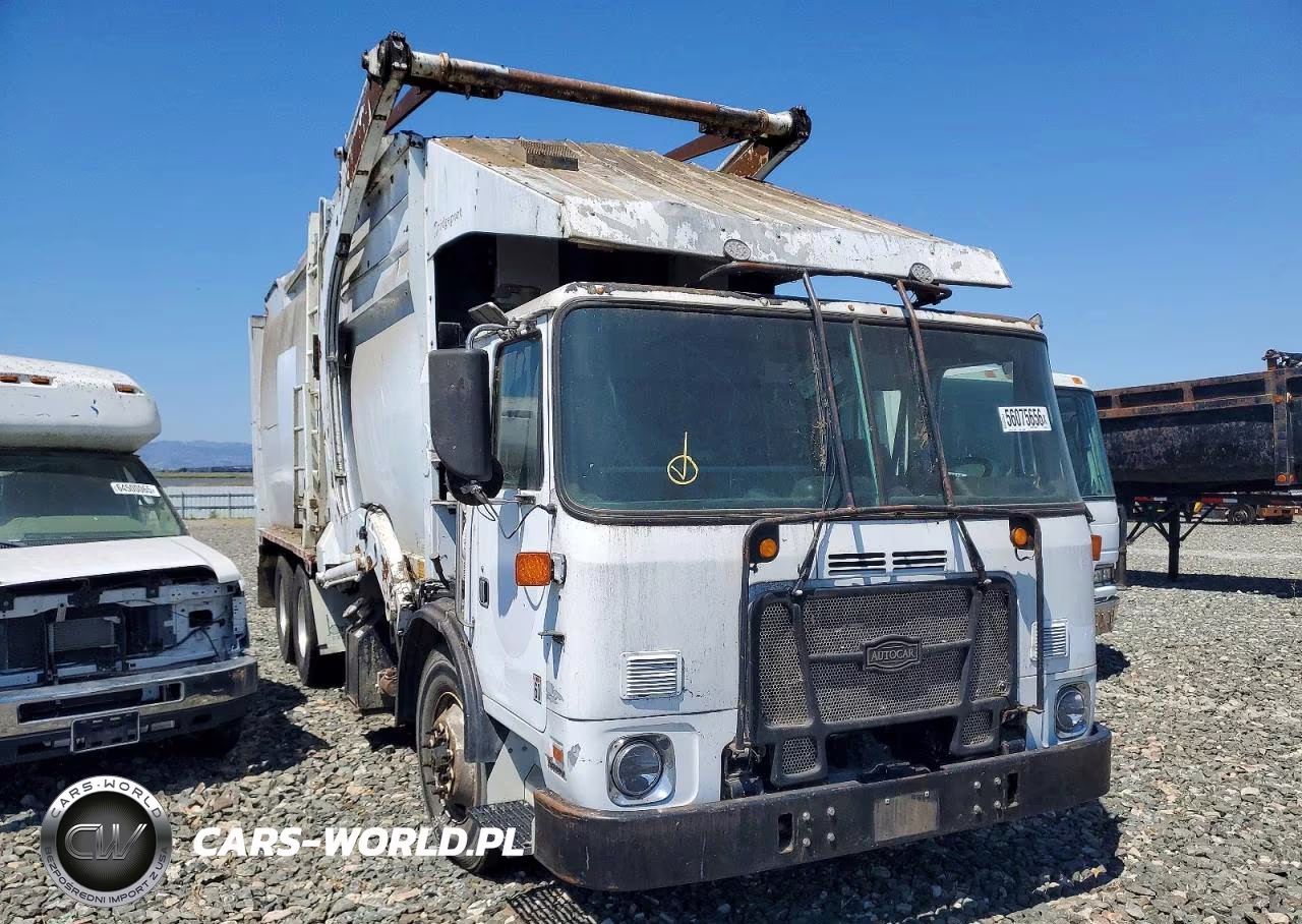 2016 Autocar Xpeditor Refuse Truck