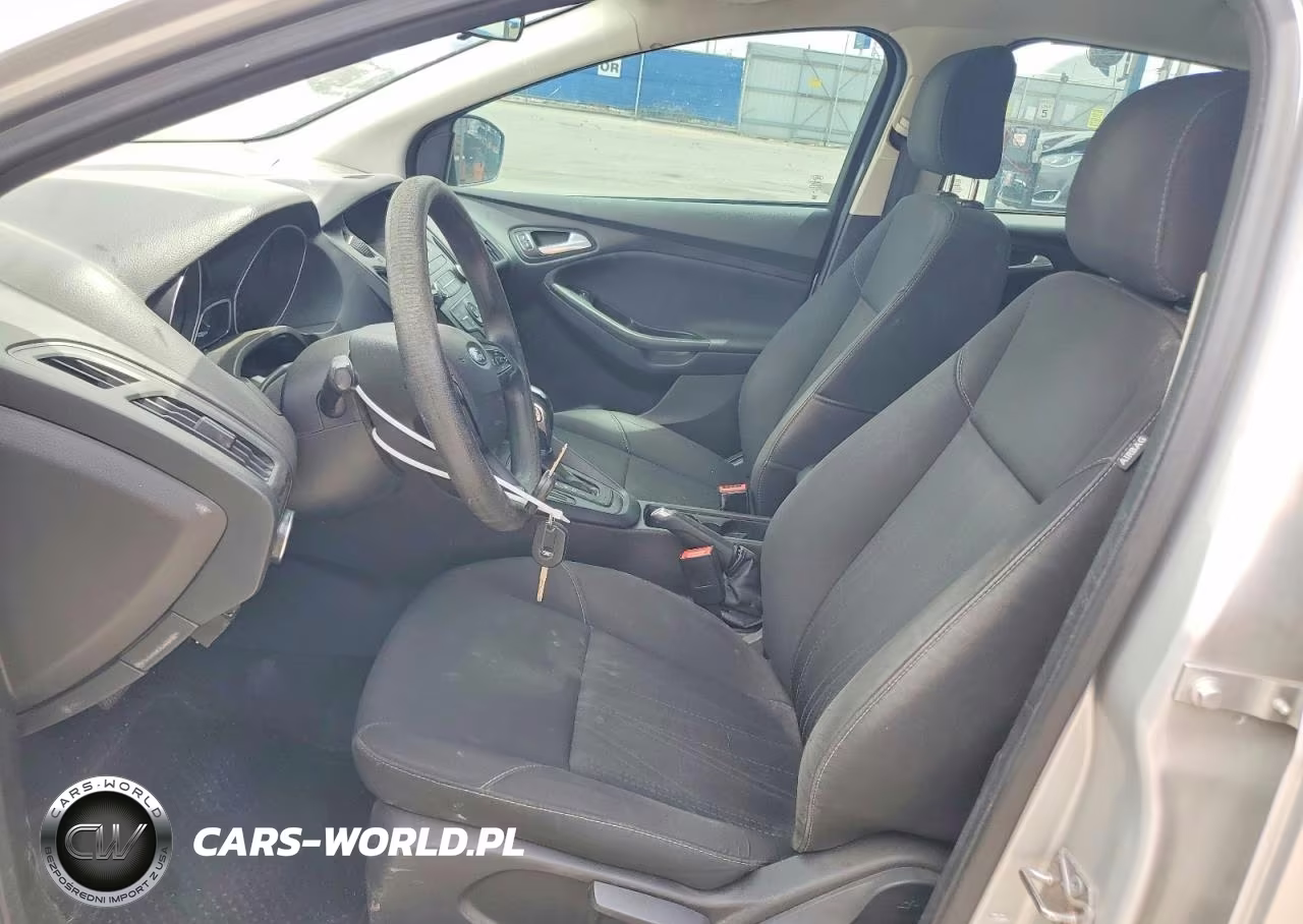 2016 Ford Focus Se VIN:1FADP3K27GL328933 - 7
