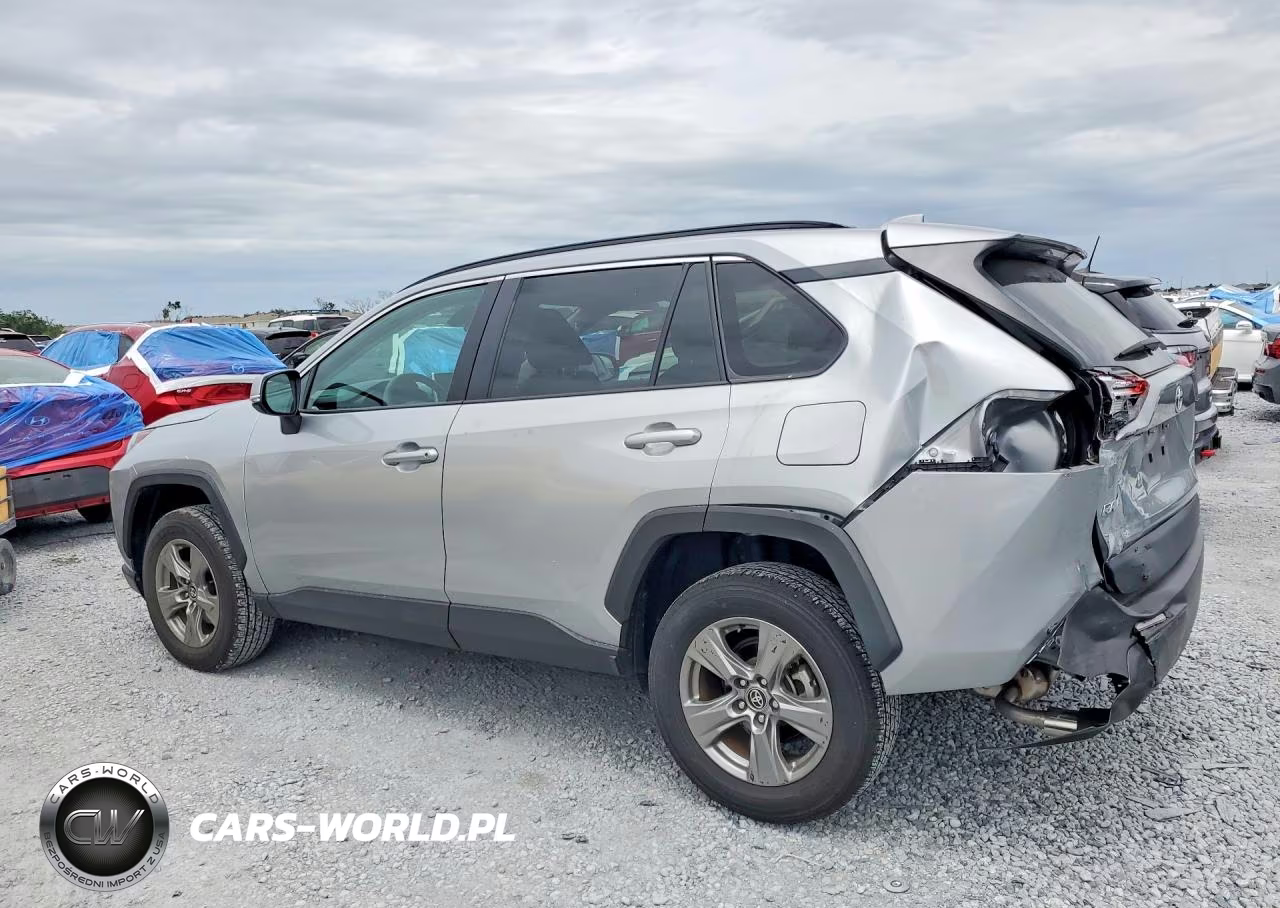 2024 Toyota Rav4 Xle VIN:2T3W1RFV1RW311573 - 2