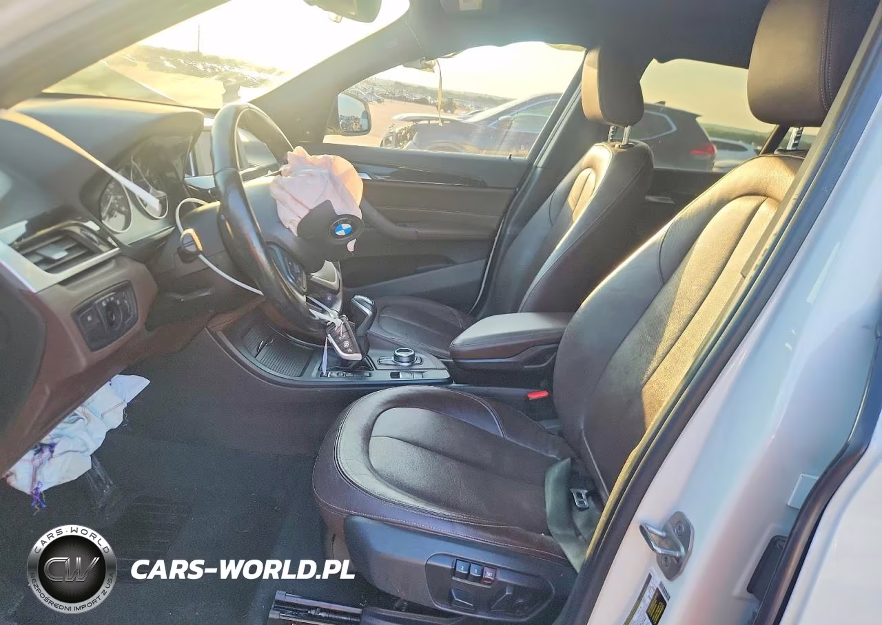 2017 BMW X1 xDrive28I VIN:WBXHT3C36H5F70106 - 7