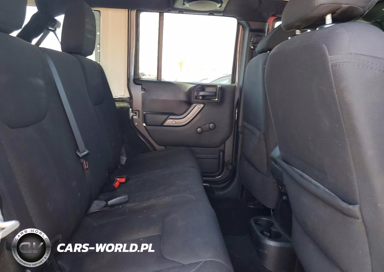 2014 Jeep Wrangler Unlimited Sport VIN:1C4BJWDG9EL271029 - 11