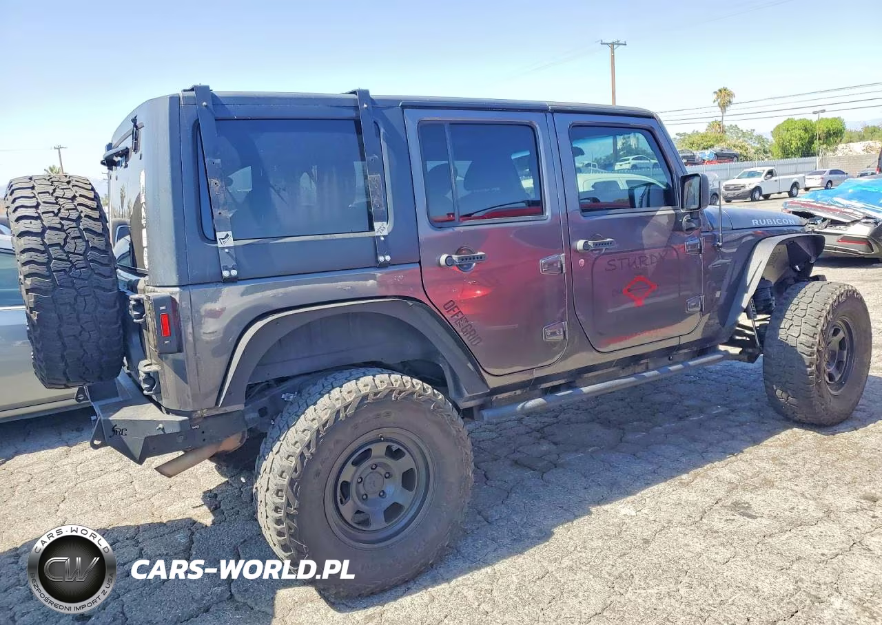 2014 Jeep Wrangler Unlimited Sport VIN:1C4BJWDG9EL271029 - 3