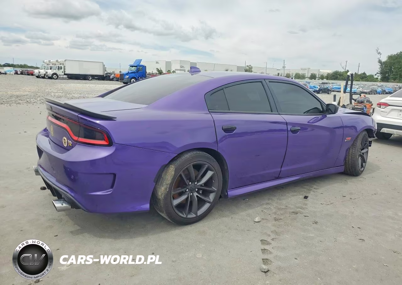 2019 Dodge Charger Scat Pack VIN:2C3CDXGJ1KH661919 - 3