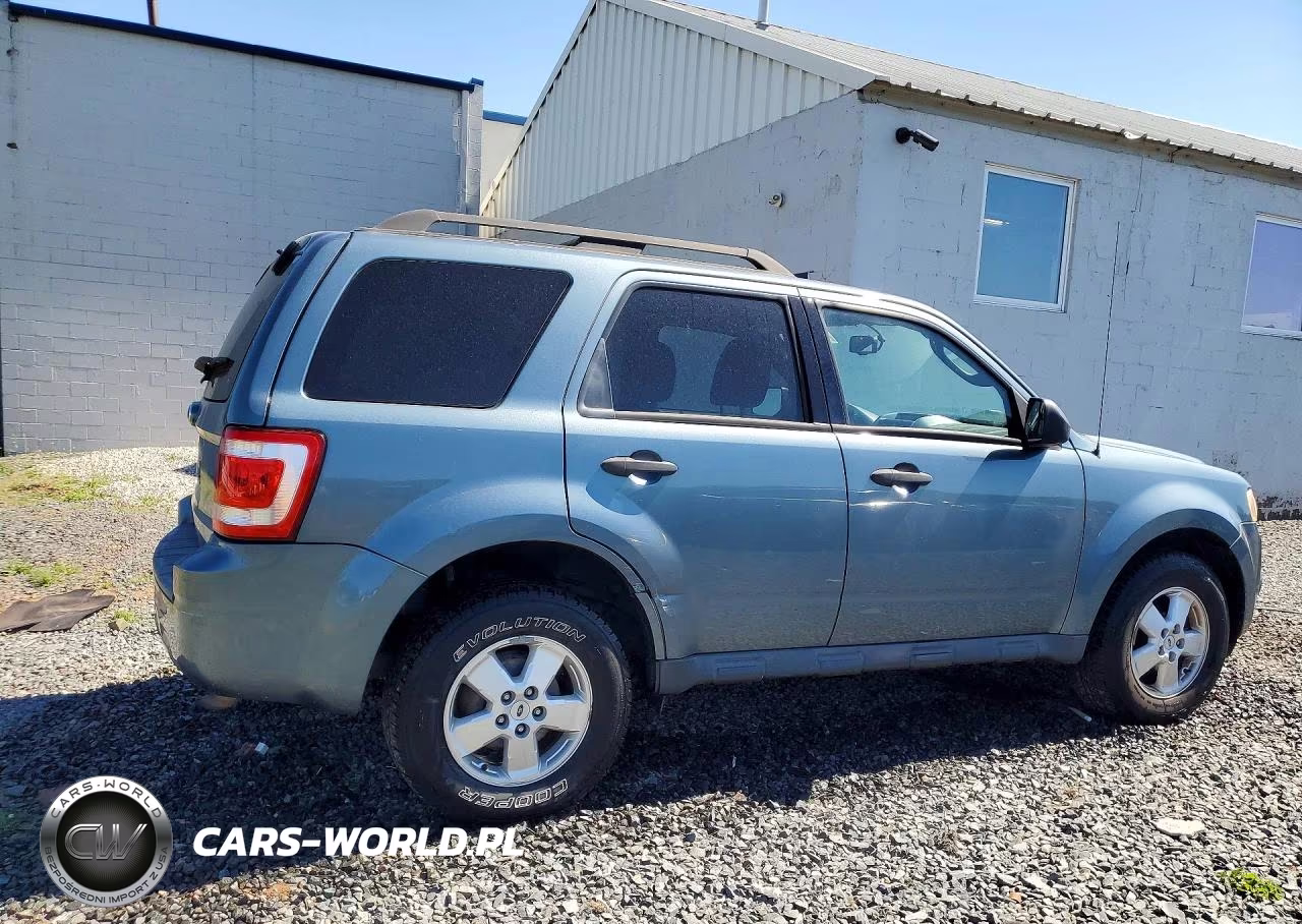 2010 Ford Escape Xlt VIN:1FMCU9D78AKC46681 - 3