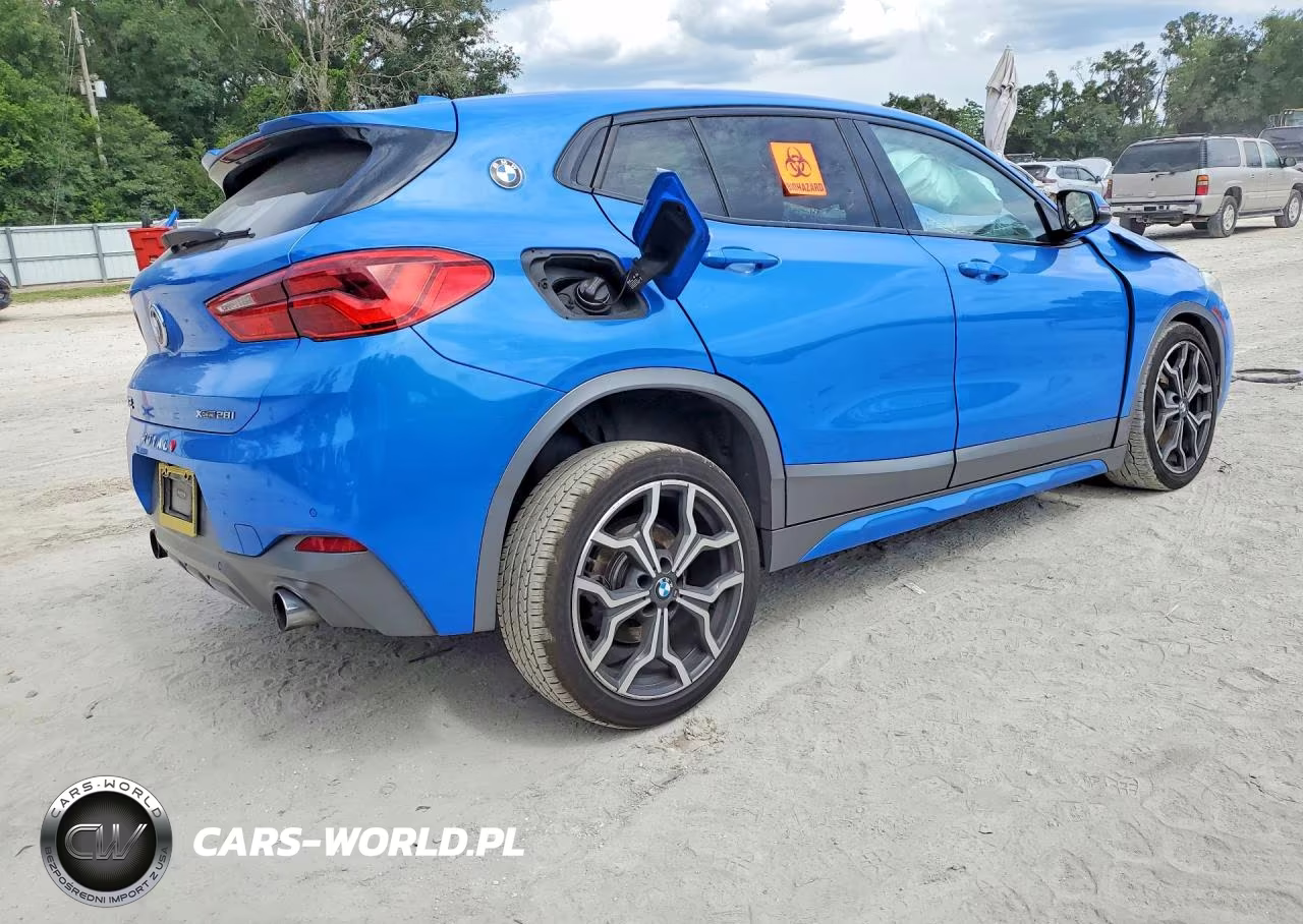 2018 BMW X2 xDrive28I VIN:WBXYJ5C33JEF74704 - 3