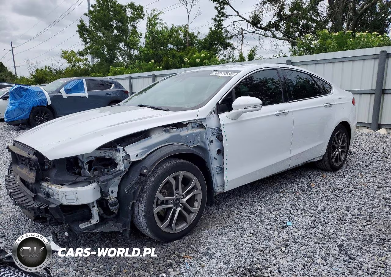 2019 Ford Fusion Titanium – zdjęcie 1 z 12