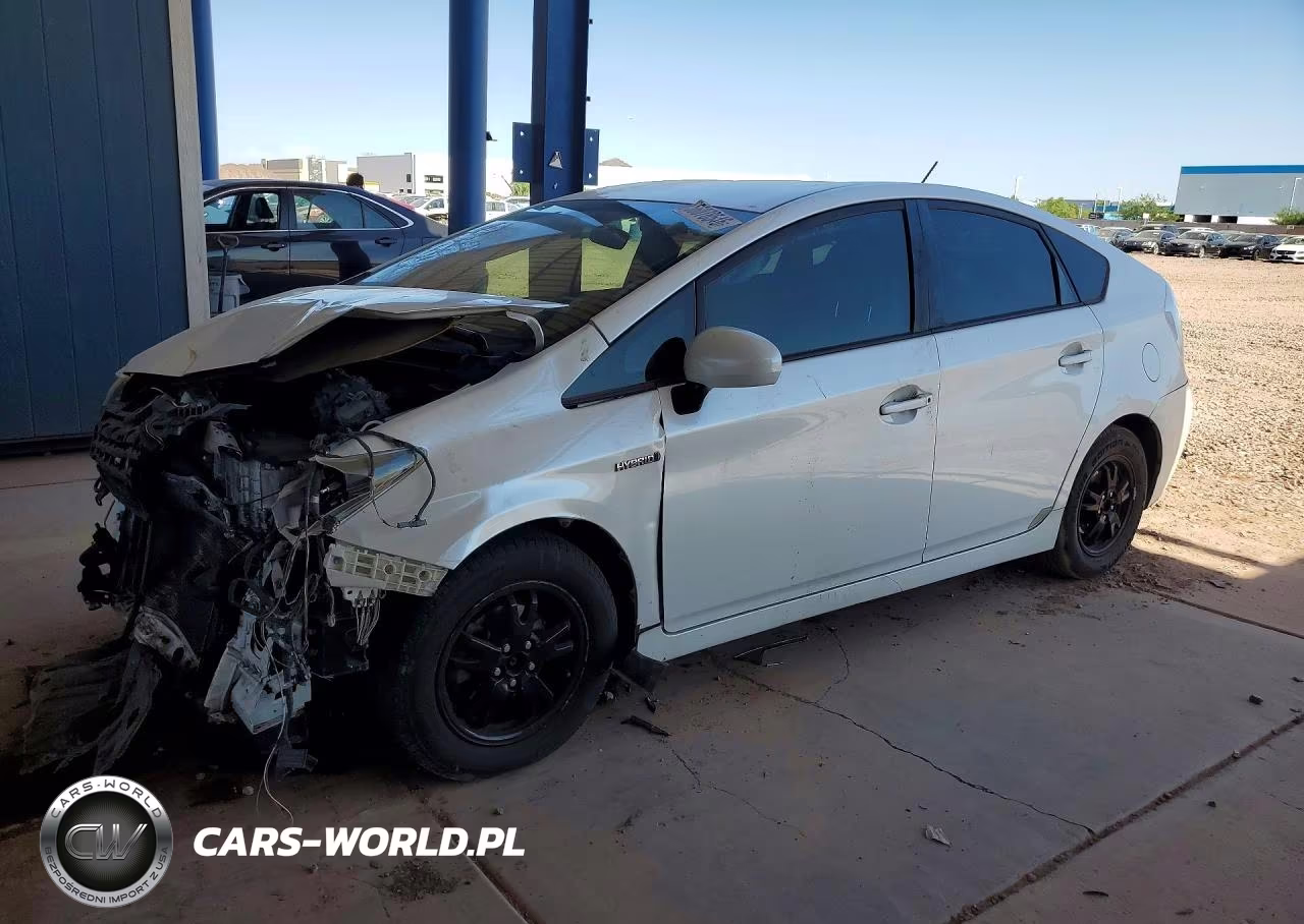 2014 Toyota Prius Two – zdjęcie 1 z 13