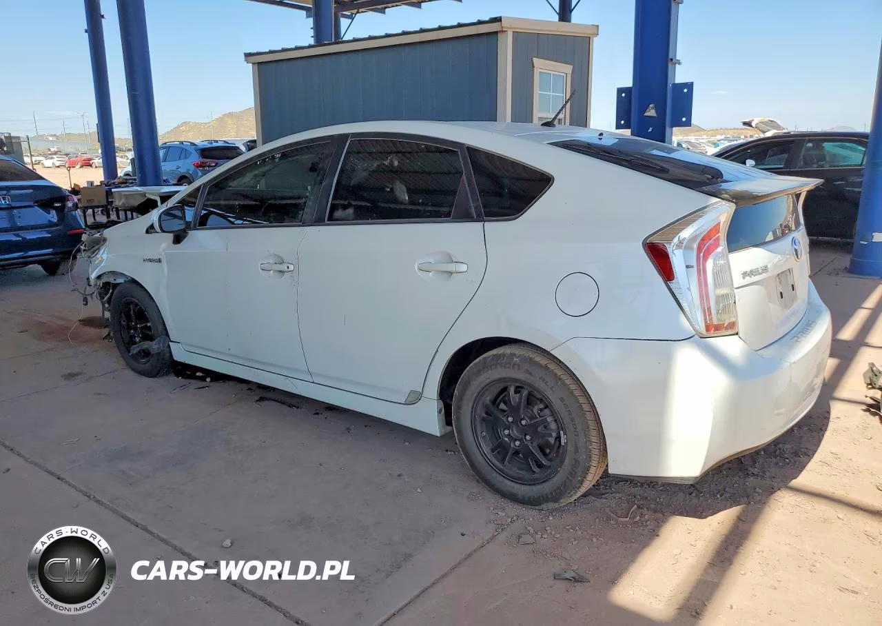 2014 Toyota Prius Two VIN:JTDKN3DU8E0390684 - 2