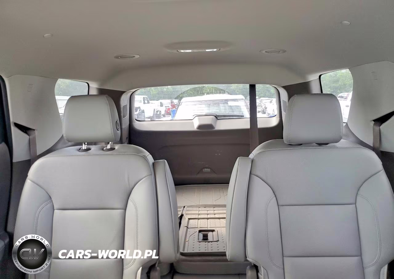 2018 Chevrolet Traverse Premier VIN:1GNERKKW4JJ215506 - 10