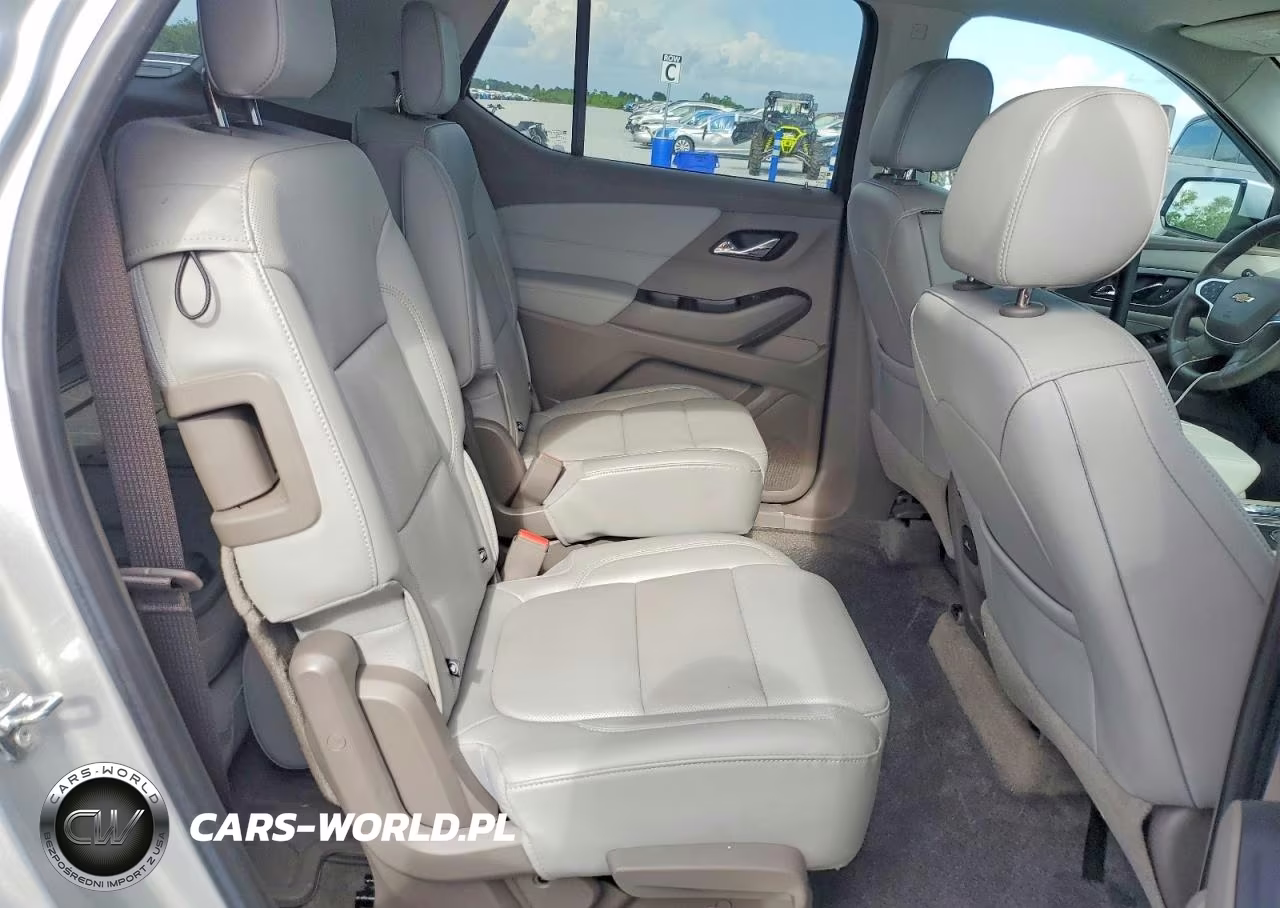2018 Chevrolet Traverse Premier VIN:1GNERKKW4JJ215506 - 11