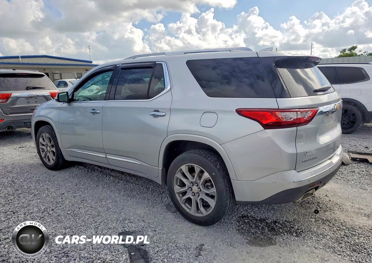 2018 Chevrolet Traverse Premier VIN:1GNERKKW4JJ215506 - 2