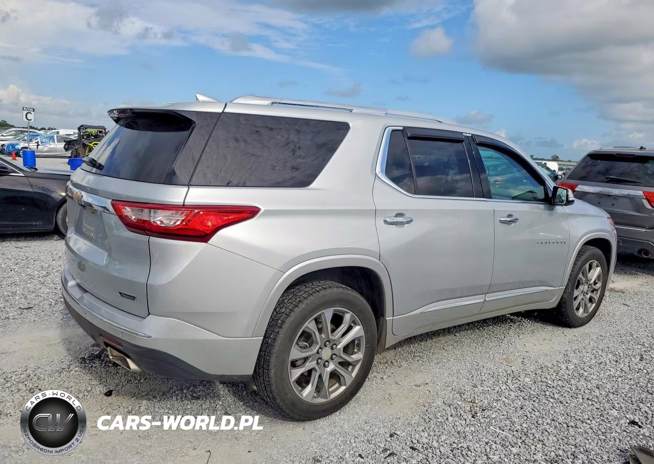 2018 Chevrolet Traverse Premier VIN:1GNERKKW4JJ215506 - 3