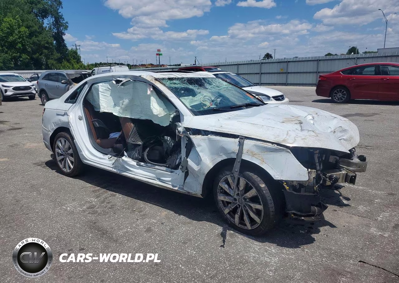 2018 Audi A4 Premium VIN:WAUKMAF48JN013450 - 4