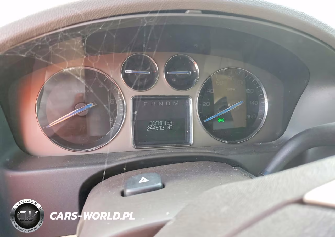 2007 Cadillac Escalade Luxury VIN:1GYFK63867R267359 - 9