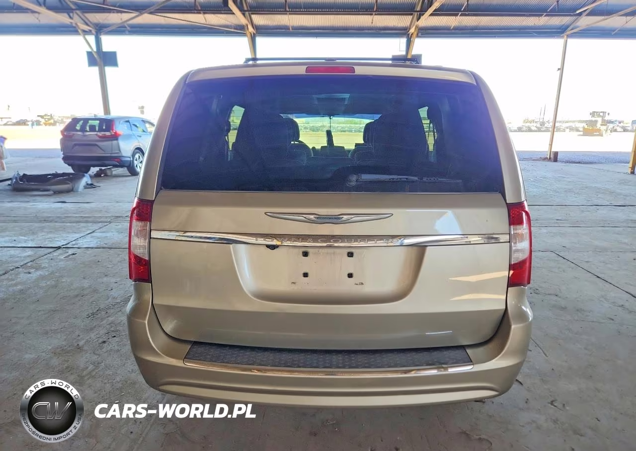 2013 Chrysler Town & Country Touring VIN:2C4RC1BG4DR758904 - 6
