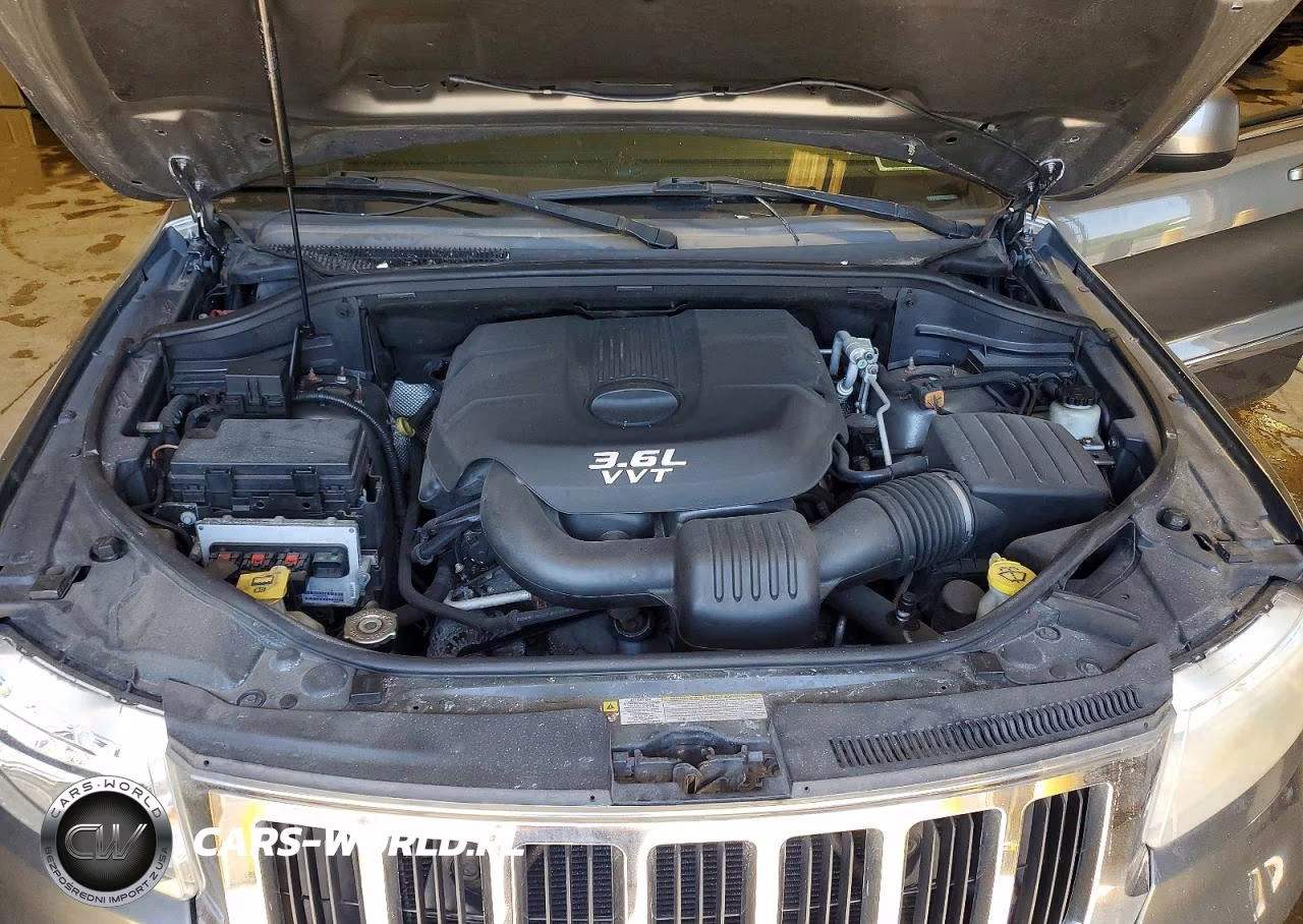 2013 Jeep Grand Cherokee Laredo VIN:1C4RJFAG8DC611921 - 12