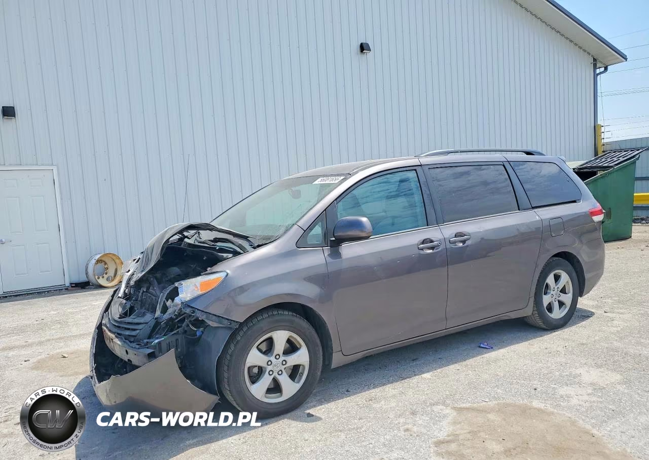 2012 Toyota Sienna Le – zdjęcie 1 z 13