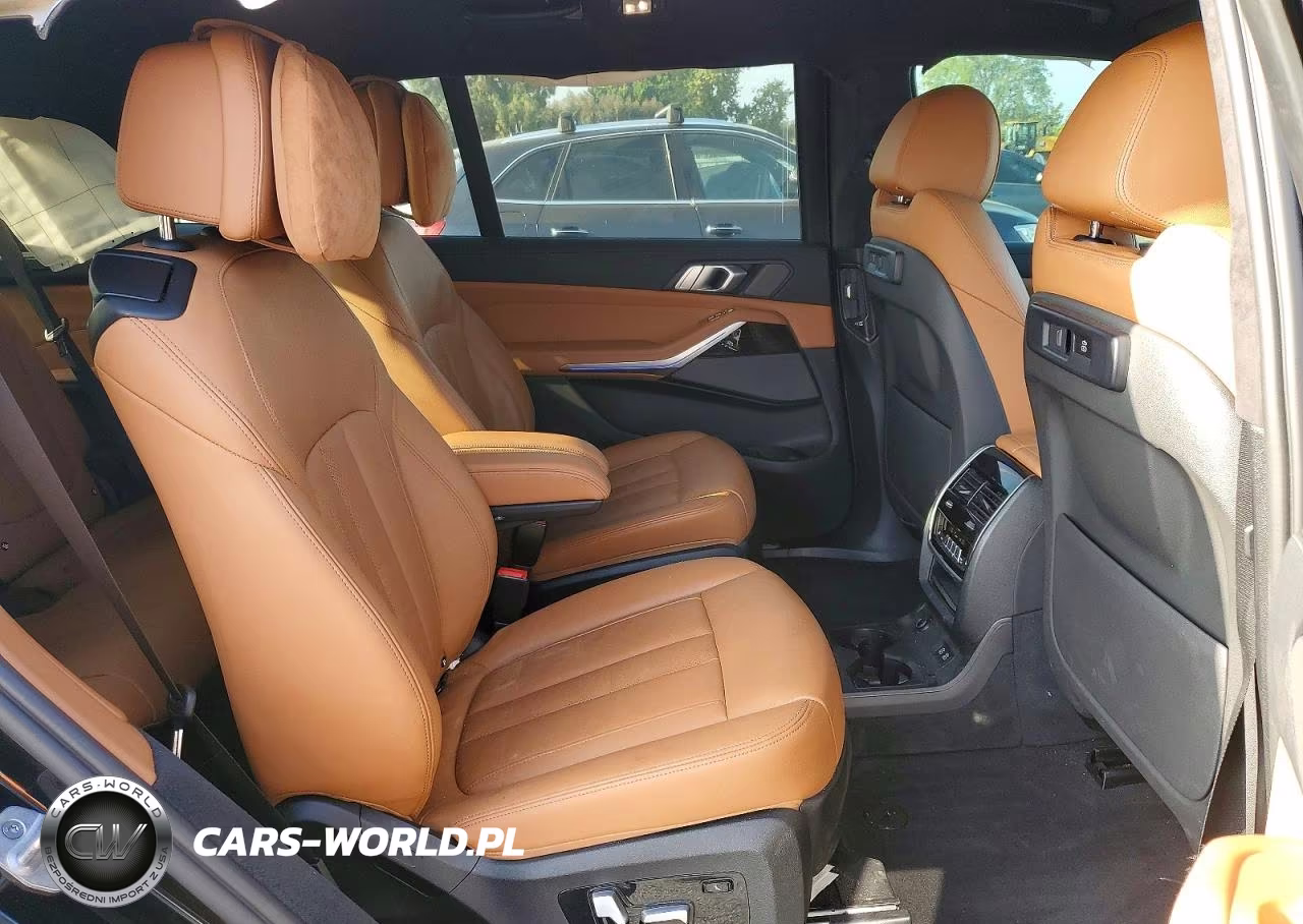 2021 BMW X7 xDrive40I VIN:5UXCW2C06M9F10553 - 11