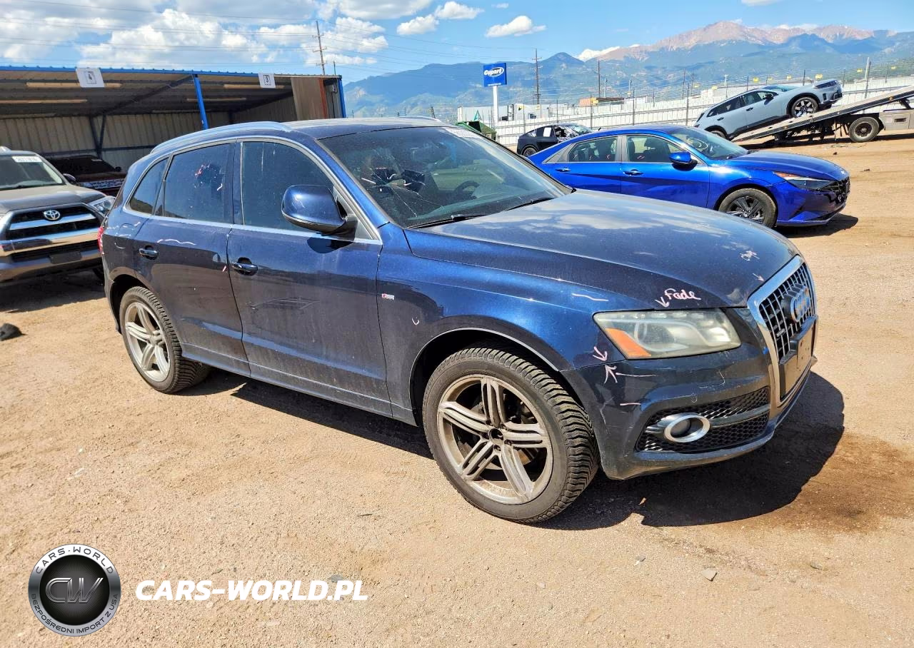 2010 Audi Q5 Premium Plus VIN:WA1MKAFP5AA082691 - 4
